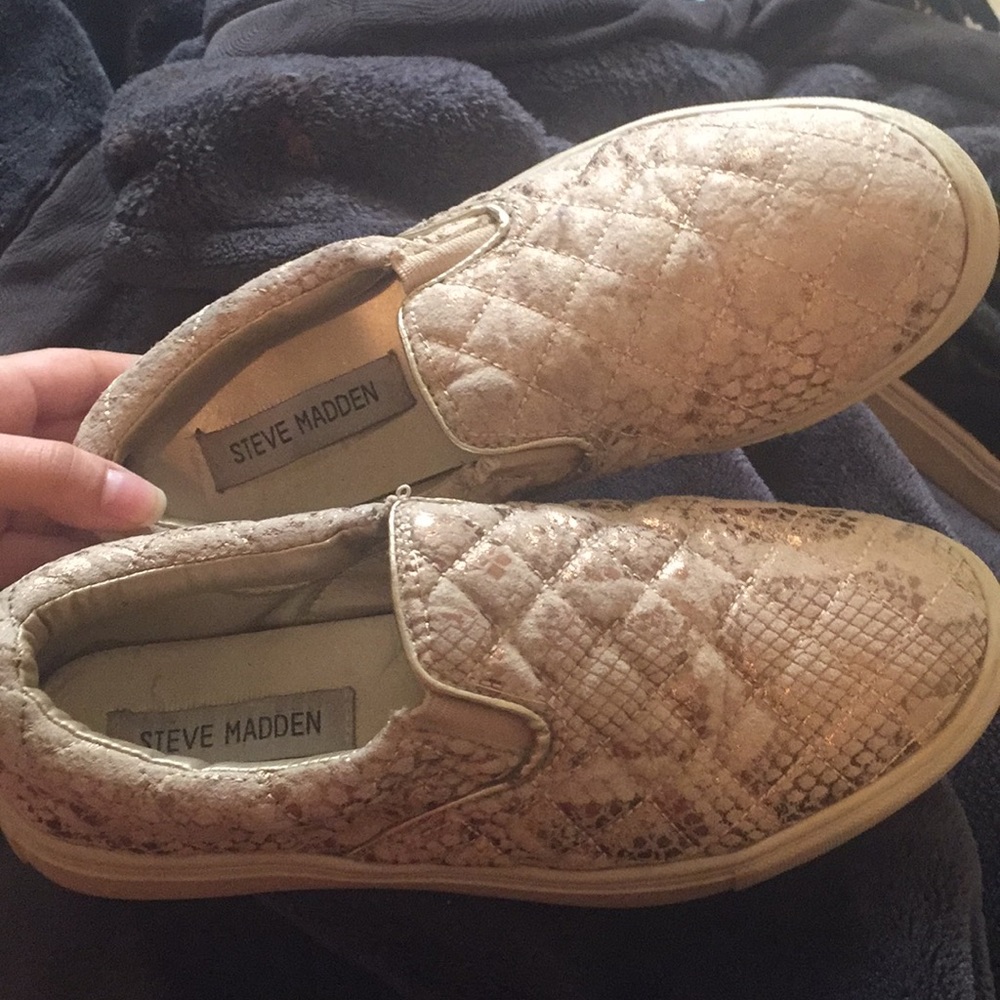 Steve Madden Ecentrcq Gold Snake Skin Slip On